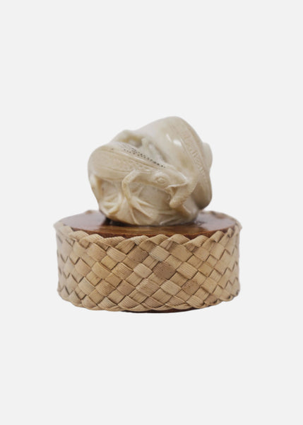 Intertwined Lizards Natangura Nut Carving